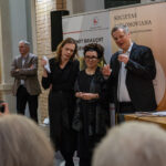 Olga Tokarczuk:
Empusion
(v.l.: L.Quinkenstein, K.Golimowska, O.Tokarczuk, B.Karmern)
Lesung in der Universitätsbibliothek
bei Leipzig liest / Buchmesse 2025 Leipzig
Foto: UBL Thomas Kademann