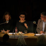 Olga Tokarczuk: Empusion
Lesung in der Universitätsbibliothek
bei Leipzig liest / Buchmesse 2025 Leipzig
(v.l.: K.Golimowska, O.Tokarczuk, L.Quinkenstein)
Foto: UBL Thomas Kademann