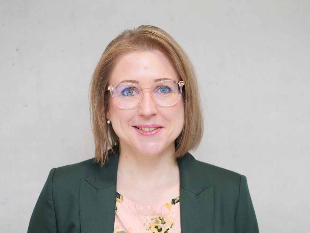 Foto von Jun.-Prof. Dr. Julia Fuchs-Kreiß